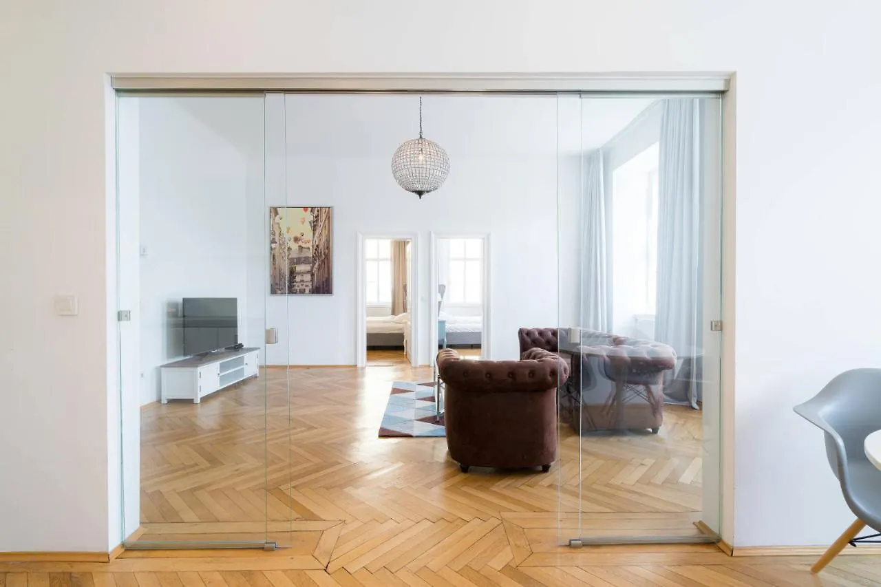 Vienna Residence, Naschmarkt - Museumsquartier 0*,