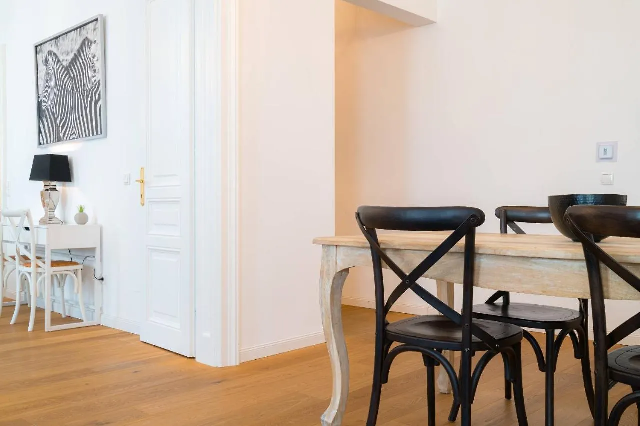 Vienna Residence, Naschmarkt - Museumsquartier Апарт-отель
